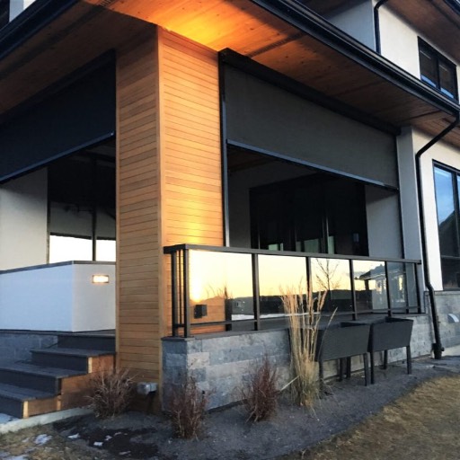 Modern screen room - power screens